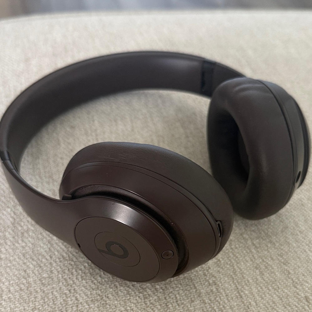 Beats - Studio Pro Wireless Headphones - Dark Brown